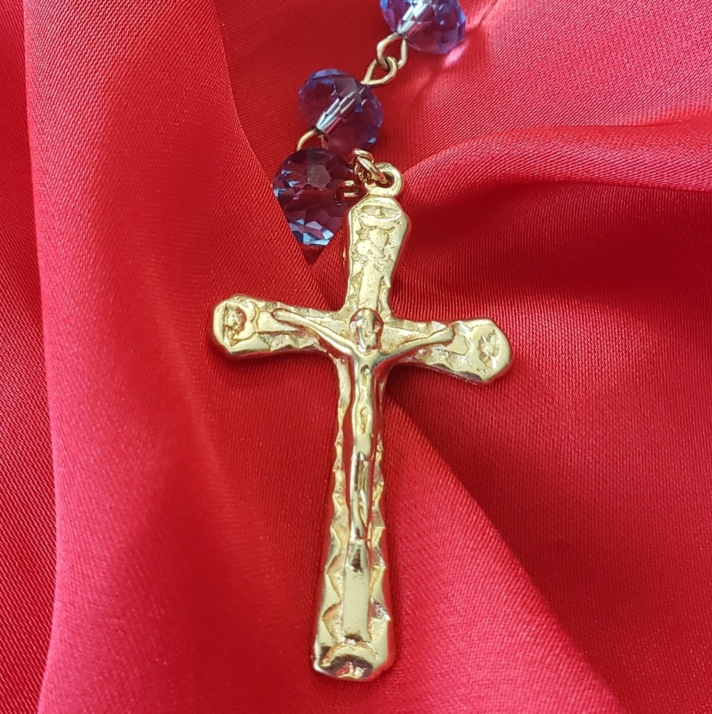 COPY - GOLD FILLED CRYSTAL ROSARY - Picture 3 of 4
